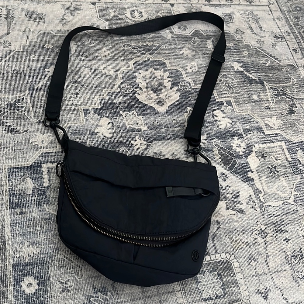 Lululemon Festival bag